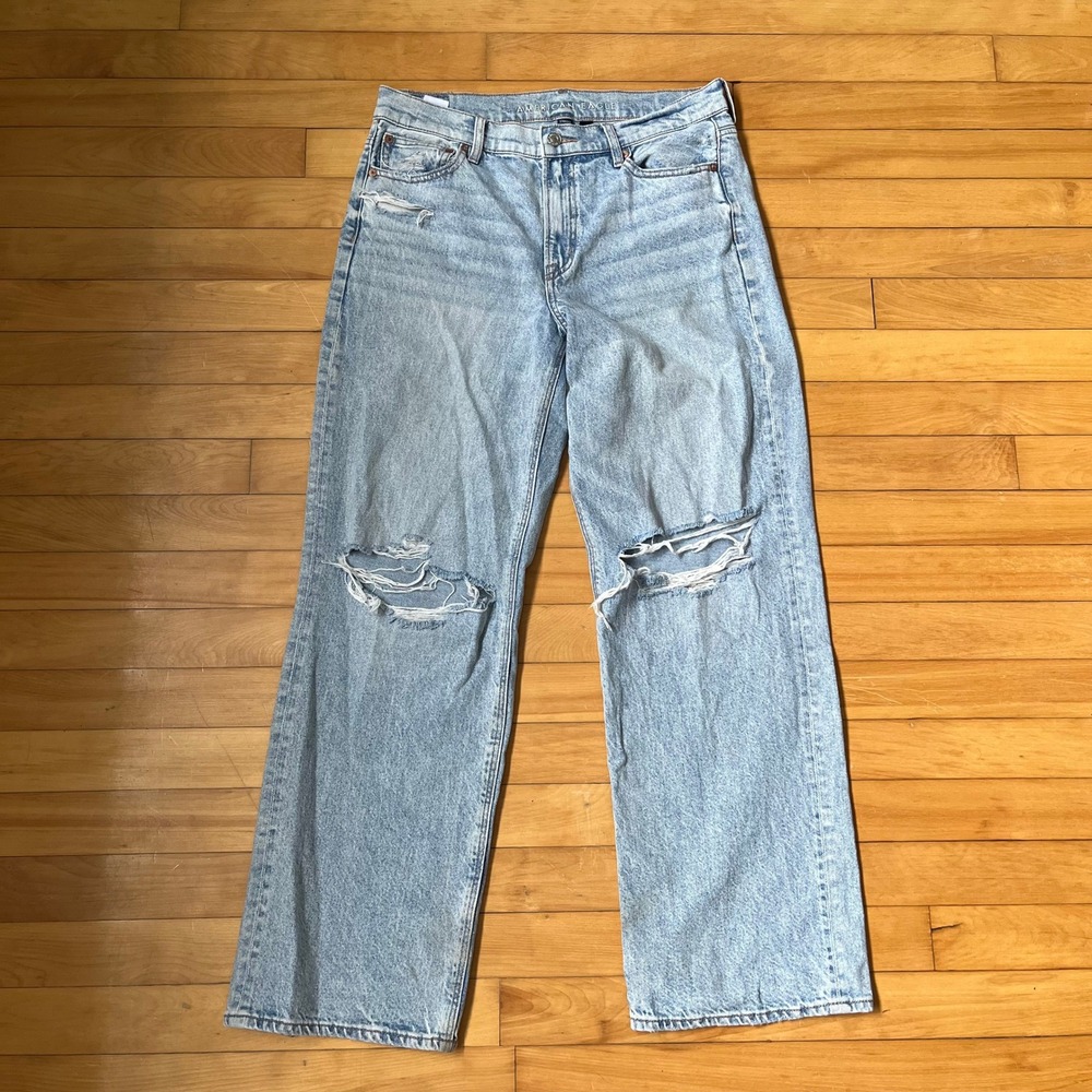 American Eagle Stovepipe High Rise Distressed Straight Jeans Light Wash Size 10